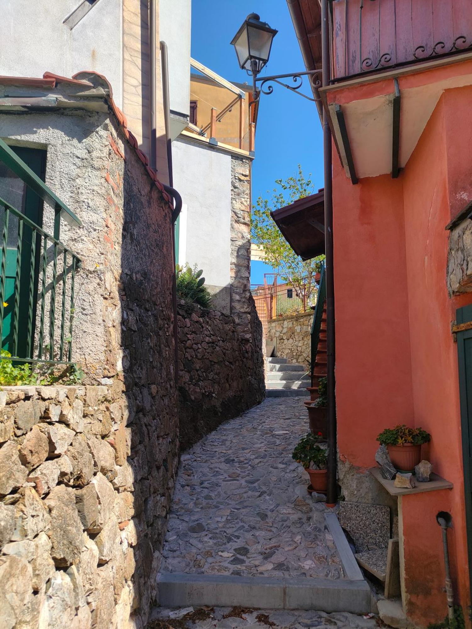 Camera Tra Le Cinque Terre, Camogli E Portofino. Vista Valle E Scorcio Mare All'Orizzonte Castiglione Chiavarese Exterior photo