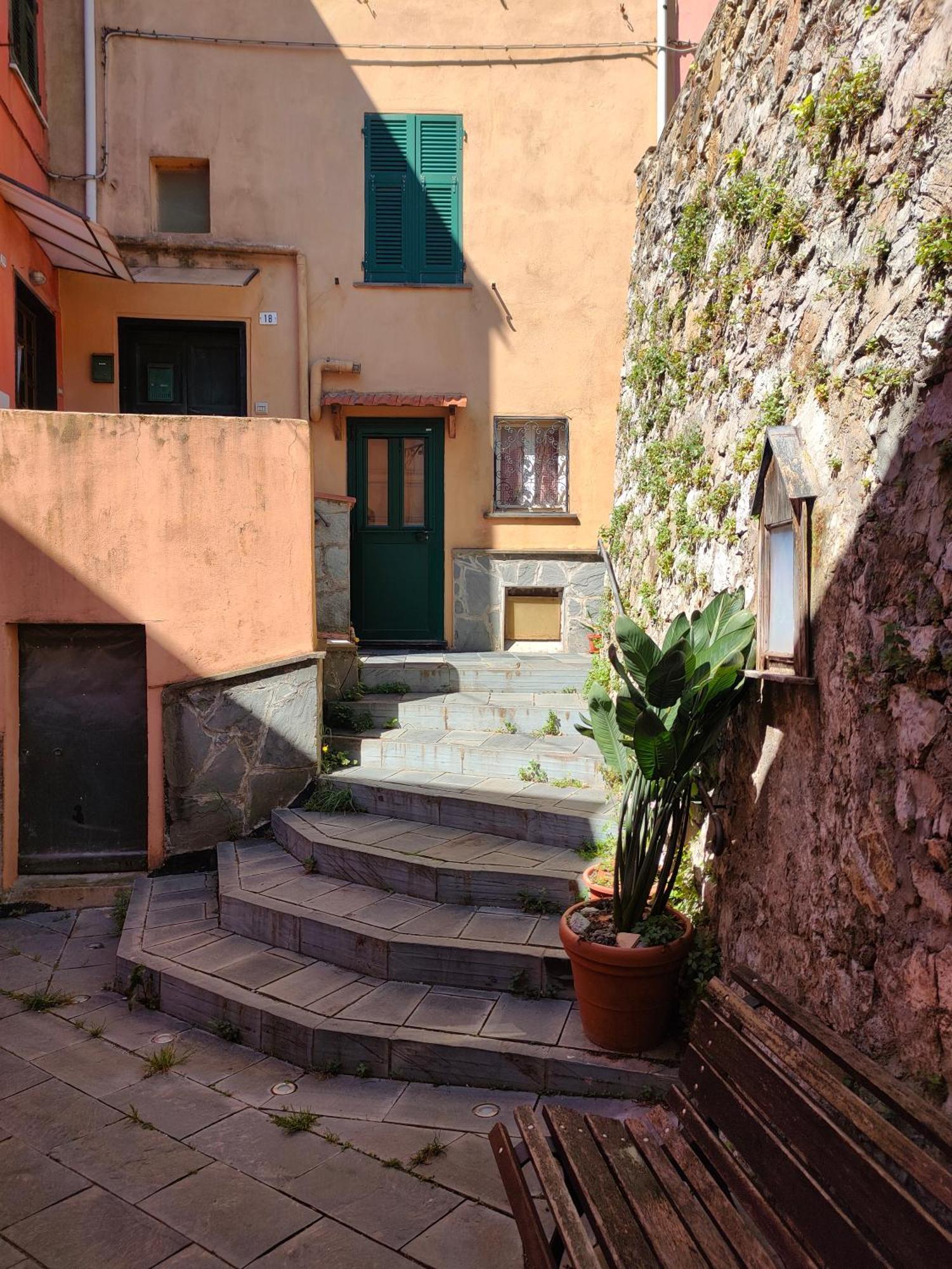 Camera Tra Le Cinque Terre, Camogli E Portofino. Vista Valle E Scorcio Mare All'Orizzonte Castiglione Chiavarese Exterior photo