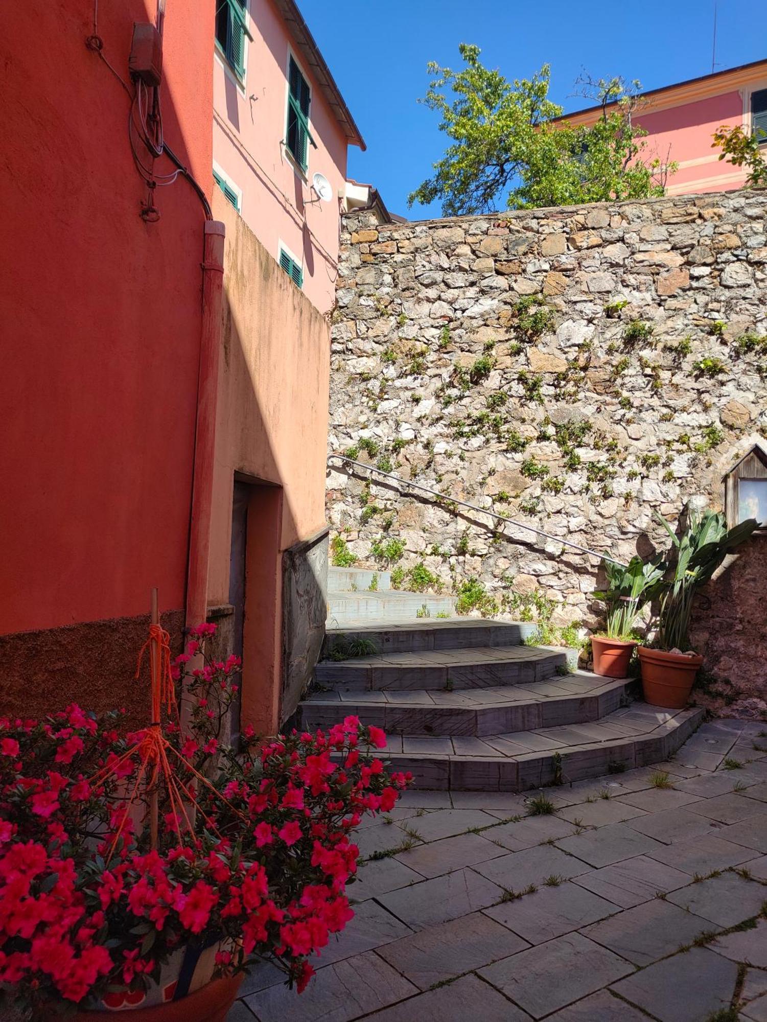 Camera Tra Le Cinque Terre, Camogli E Portofino. Vista Valle E Scorcio Mare All'Orizzonte Castiglione Chiavarese Exterior photo